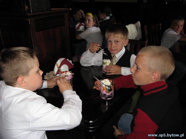 2008-06 - Zakonczenie roku trzecich klas